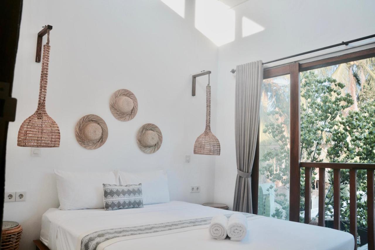 Ola Ola Lombok Hotel เซอลงเบอลานัก ภายนอก รูปภาพ