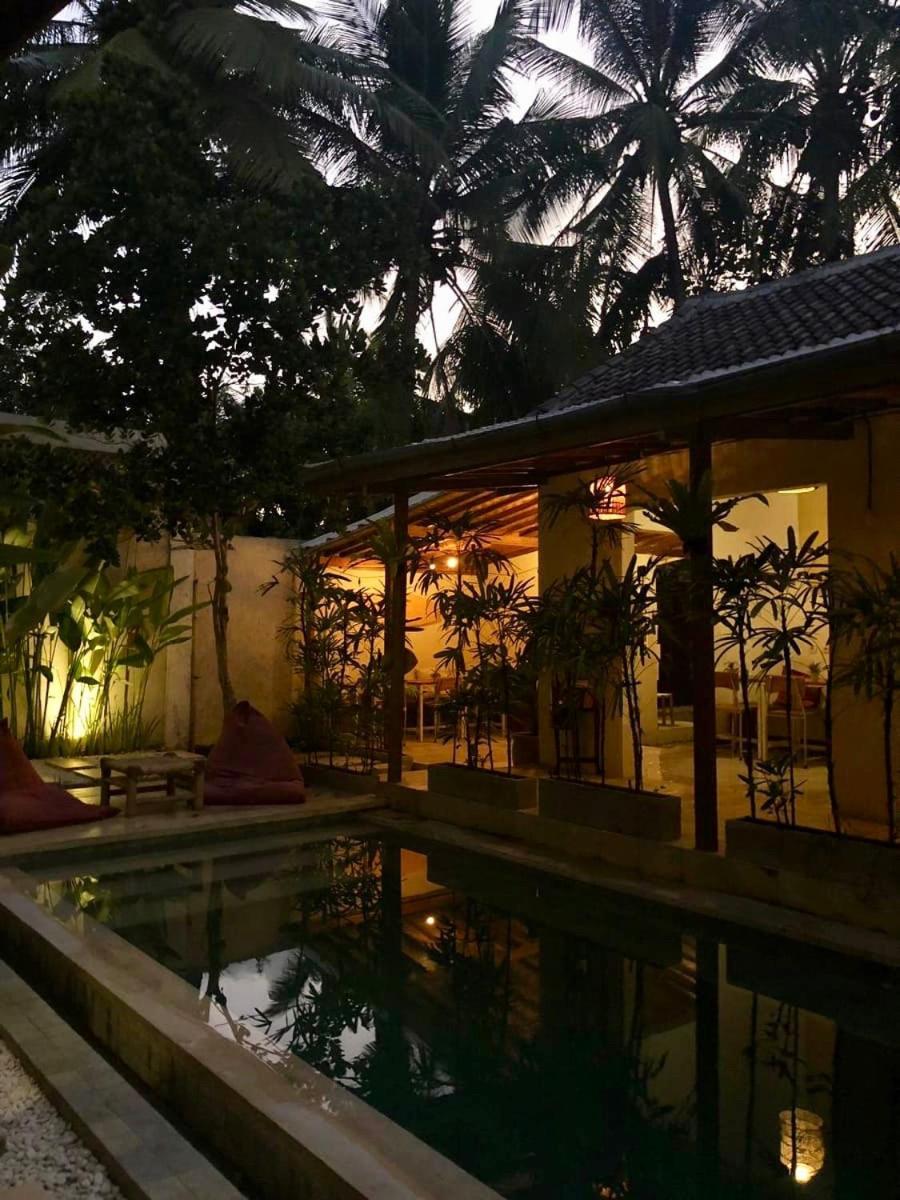 Ola Ola Lombok Hotel เซอลงเบอลานัก ภายนอก รูปภาพ