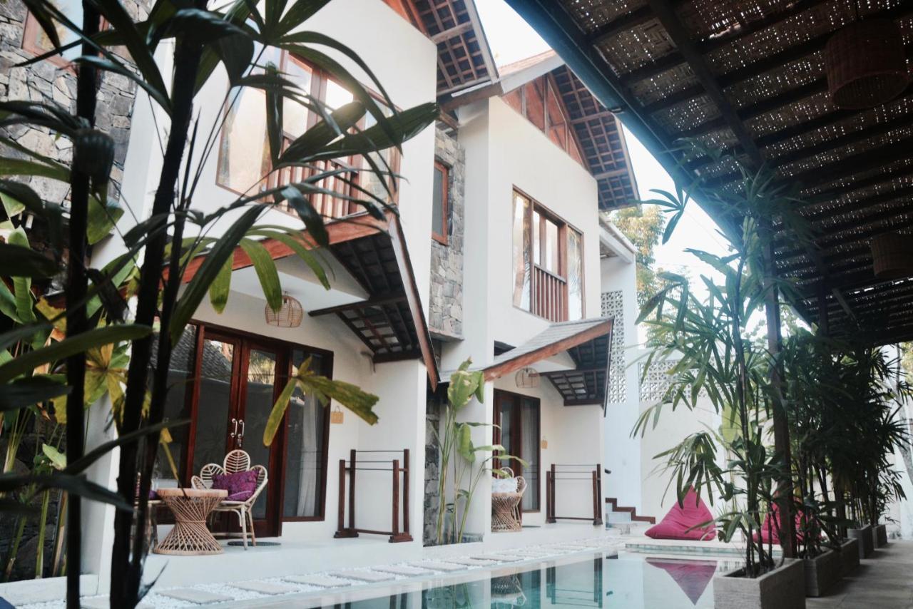 Ola Ola Lombok Hotel เซอลงเบอลานัก ภายนอก รูปภาพ