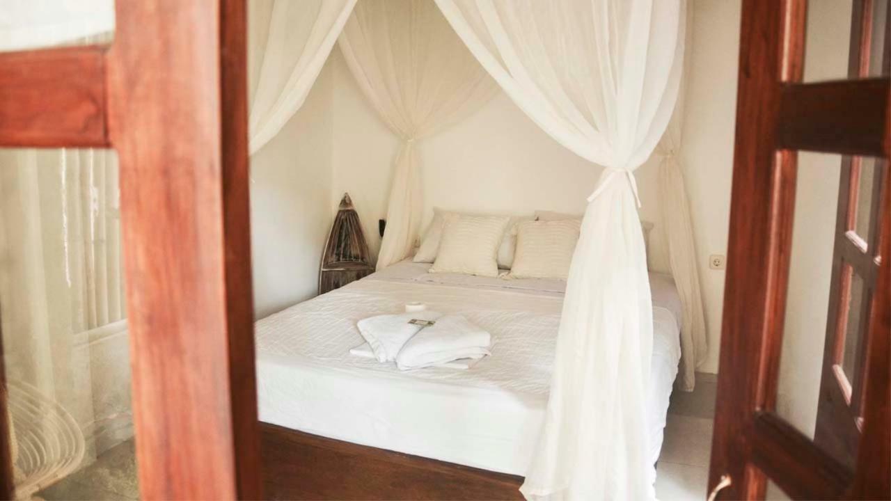 Ola Ola Lombok Hotel เซอลงเบอลานัก ภายนอก รูปภาพ