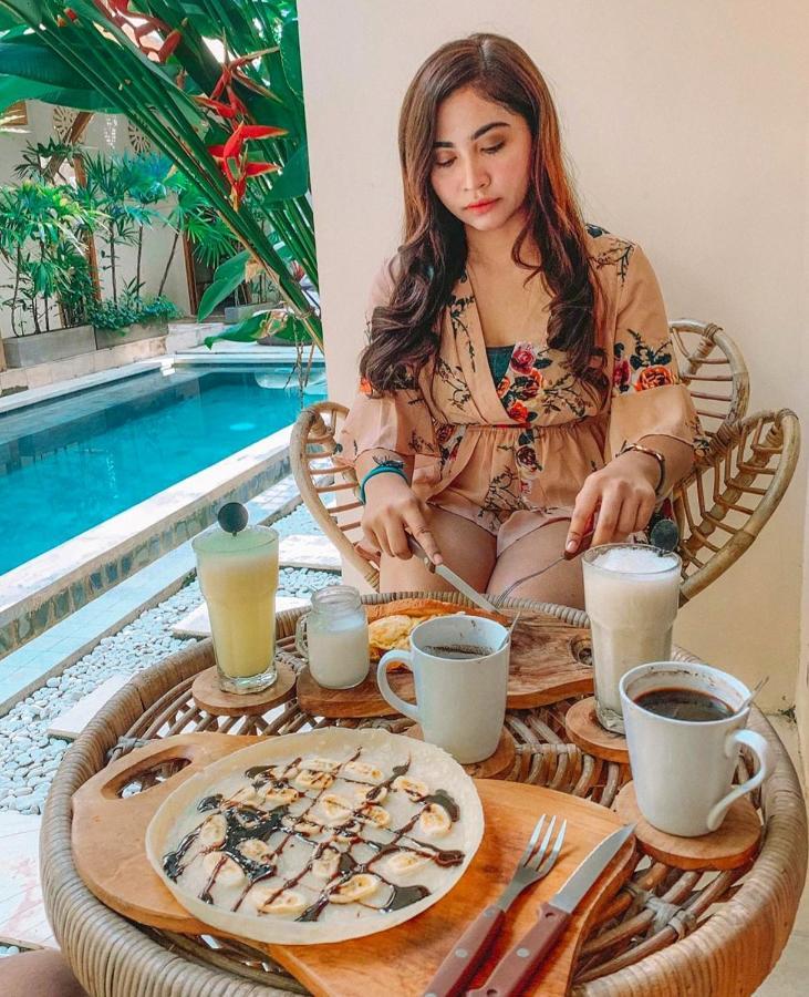 Ola Ola Lombok Hotel เซอลงเบอลานัก ภายนอก รูปภาพ