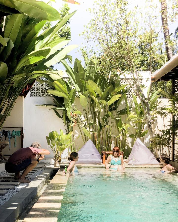 Ola Ola Lombok Hotel เซอลงเบอลานัก ภายนอก รูปภาพ
